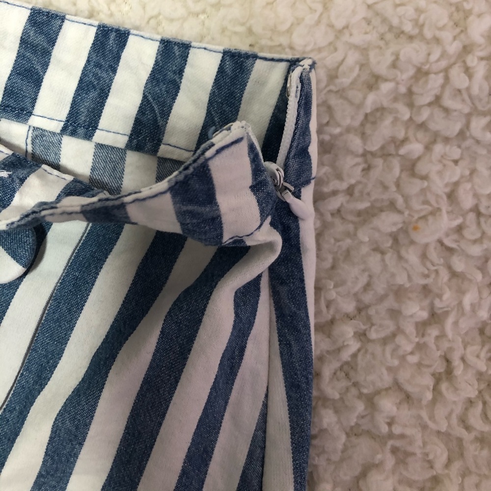 Button Skirt - Picture 4 of 5